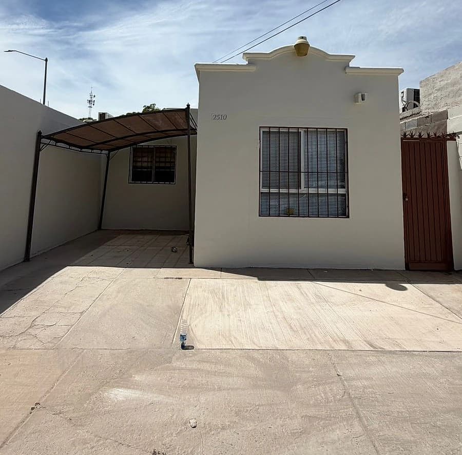 CASA EN RENTA FRACC CAMPANARIO