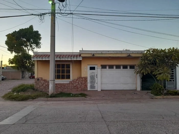 5_1853 | CASA EN VENTA EN ESQUINA RESIDENCIAL DEL VALLE | BIENES&RAICES MORENO Y ASOCIADOS INMOBILIARIA